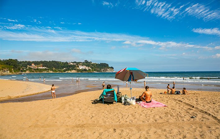 Playa de la griega un día soleado